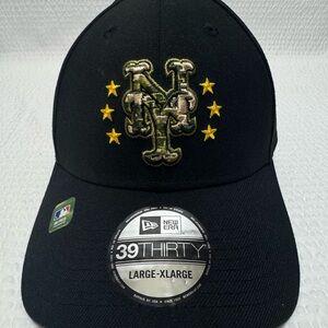 New Era Black and Gold 39THIRTY Cap